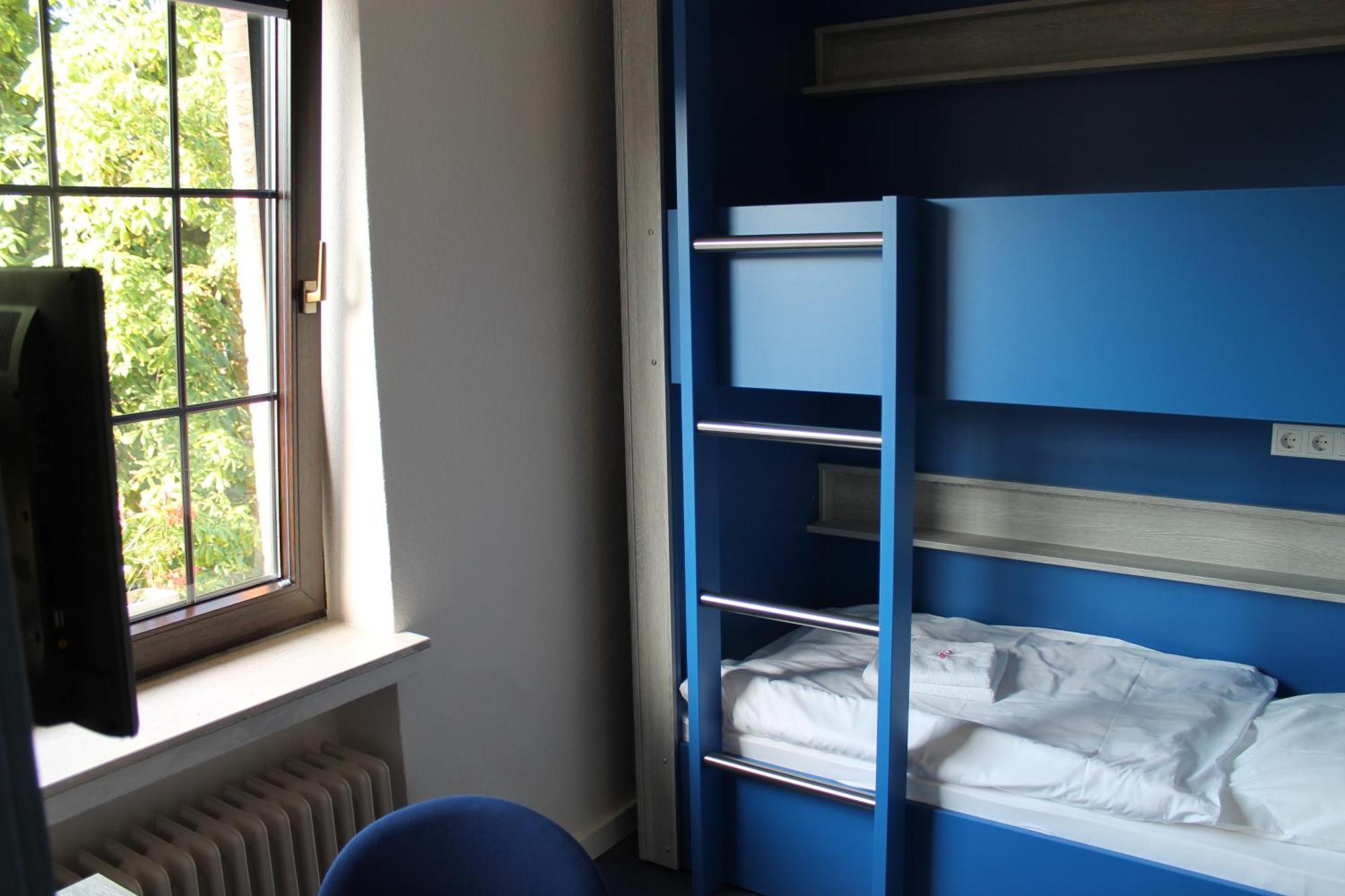 Smart Hostel By Landgasthof Velber 24H7D Seelze Esterno foto