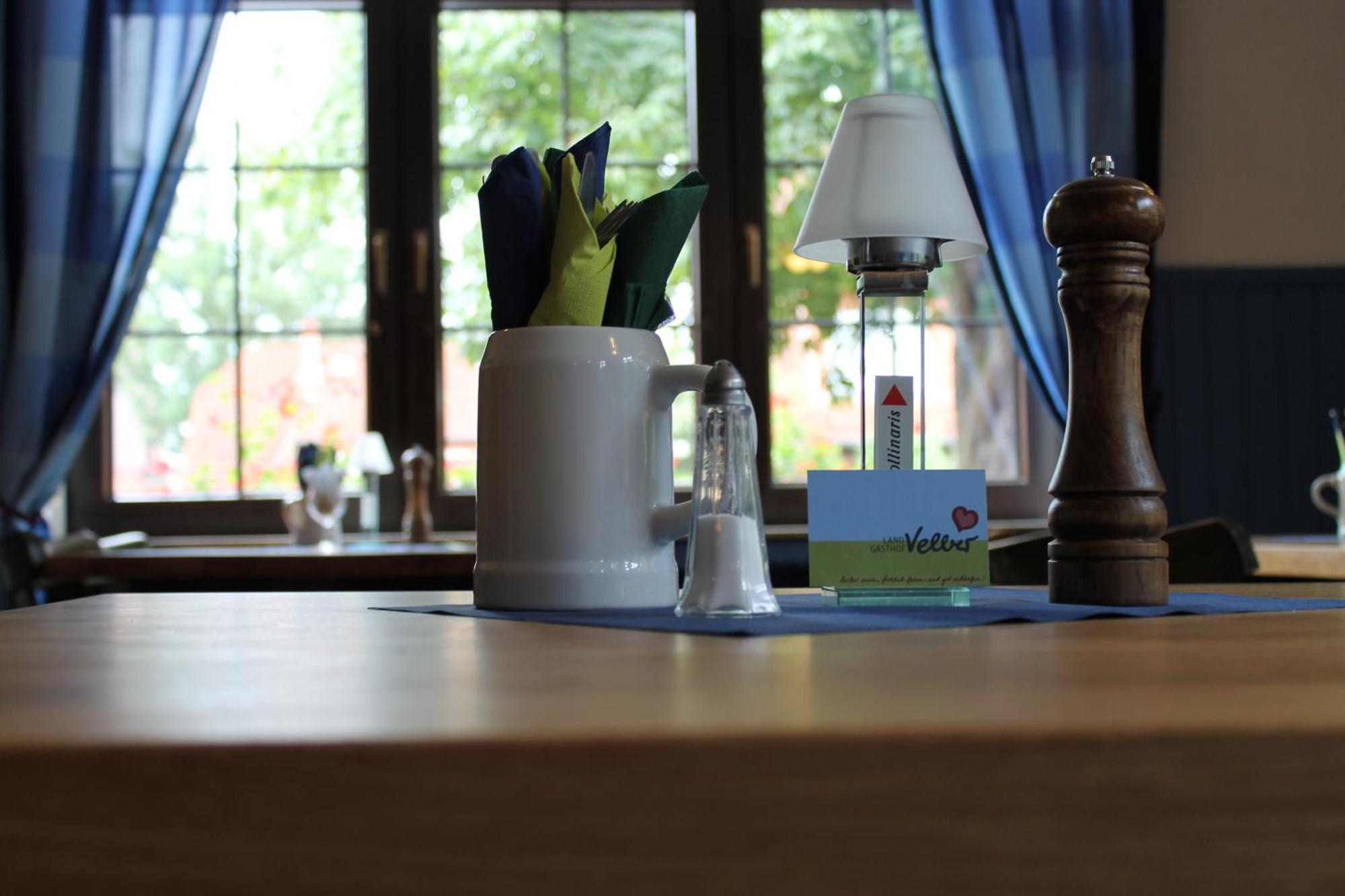 Smart Hostel By Landgasthof Velber 24H7D Seelze Esterno foto
