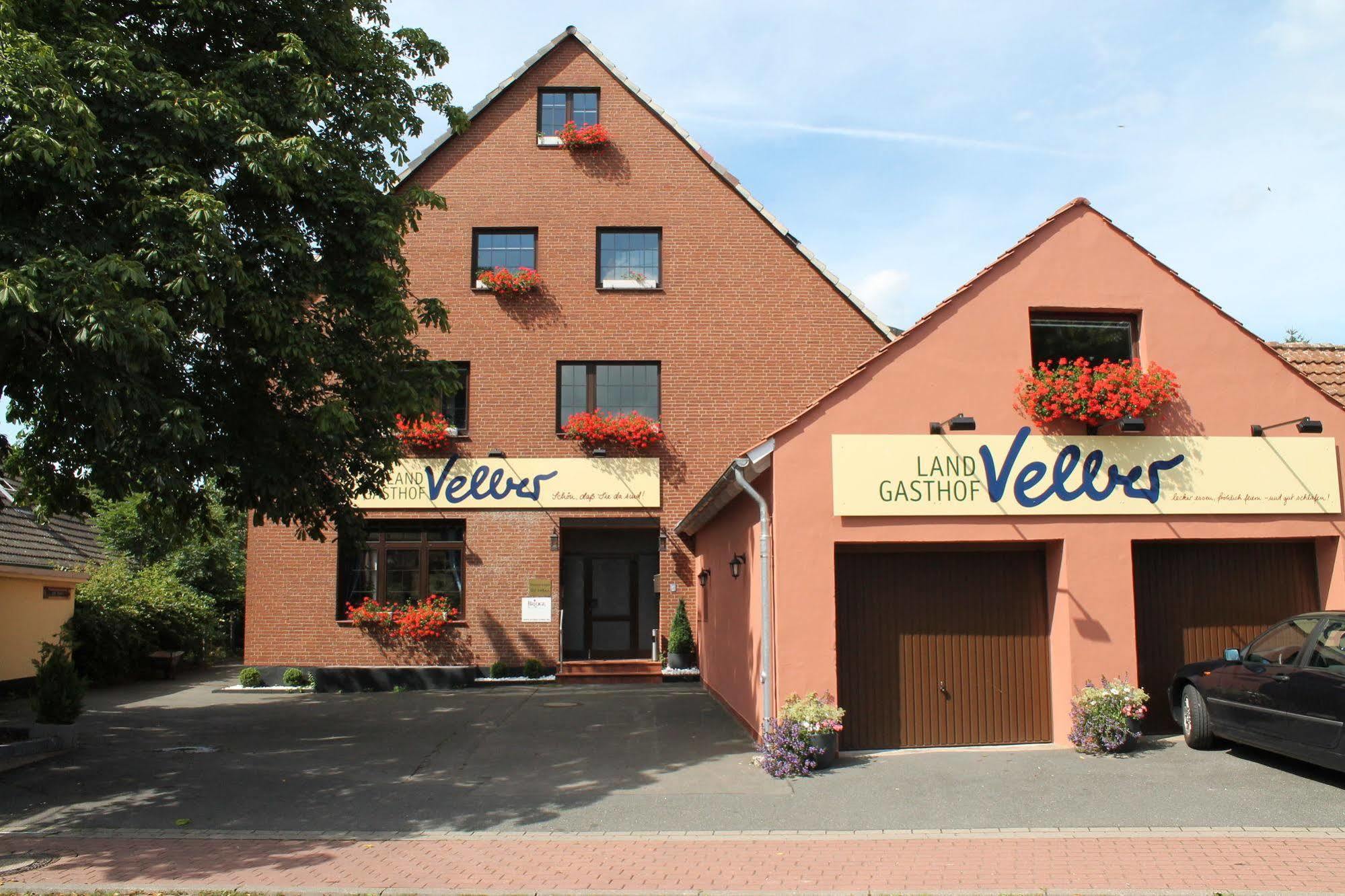 Smart Hostel By Landgasthof Velber 24H7D Seelze Esterno foto