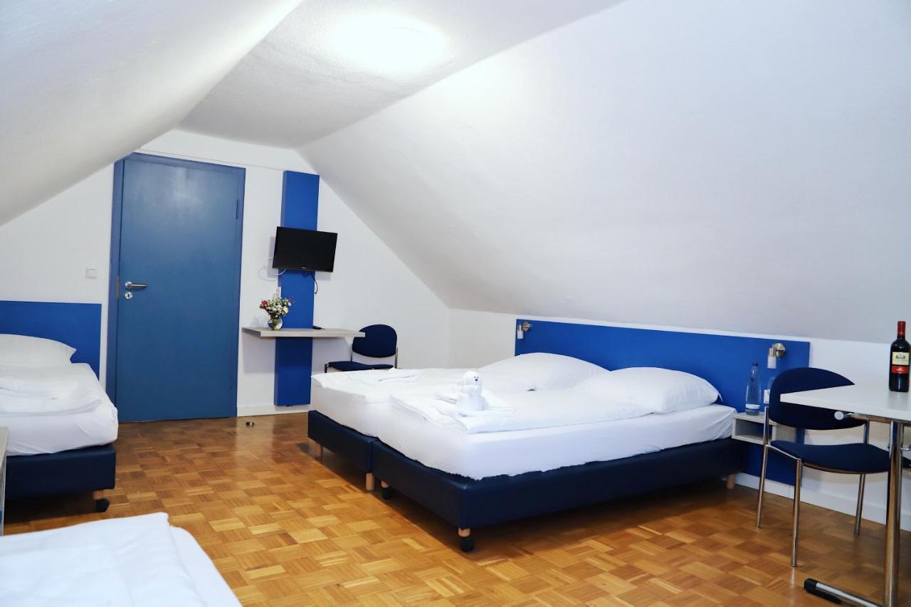 Smart Hostel By Landgasthof Velber 24H7D Seelze Esterno foto