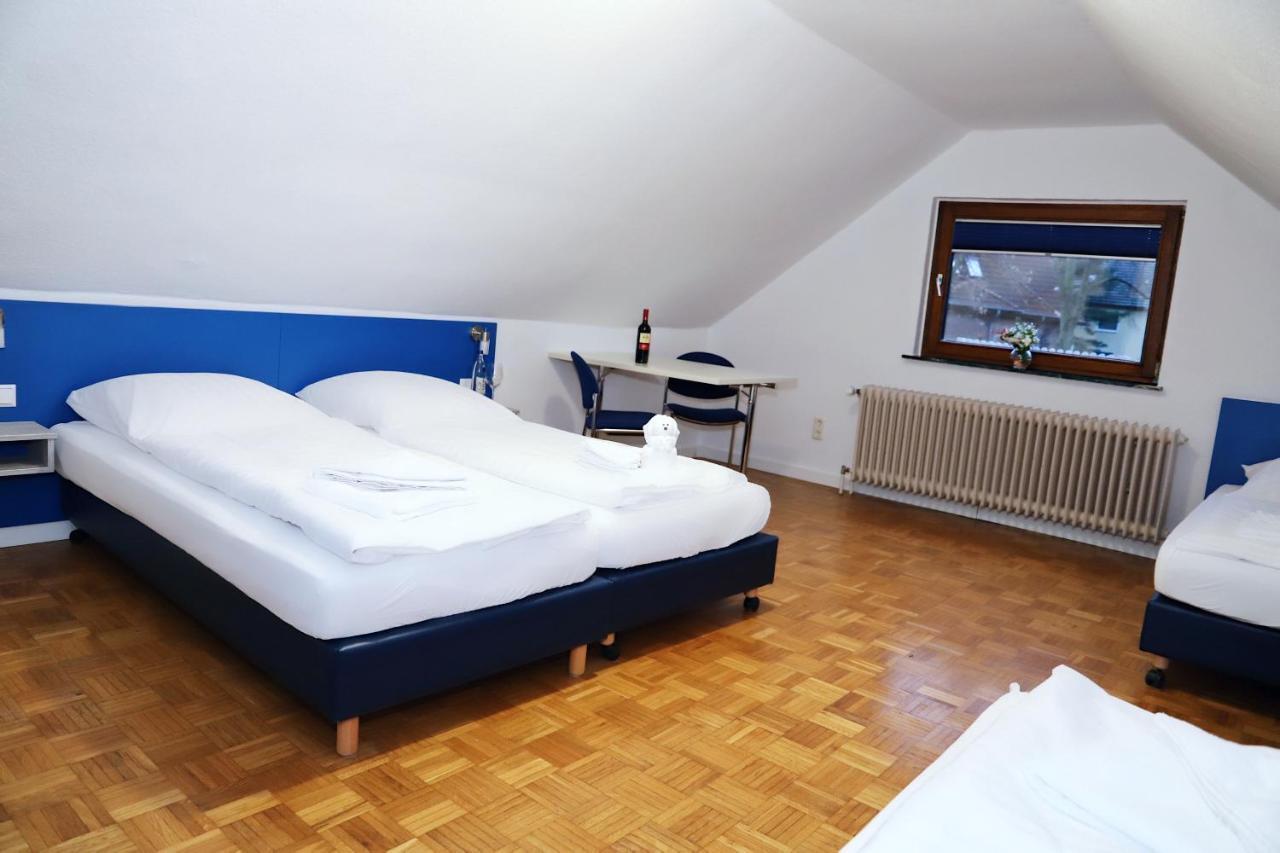 Smart Hostel By Landgasthof Velber 24H7D Seelze Esterno foto
