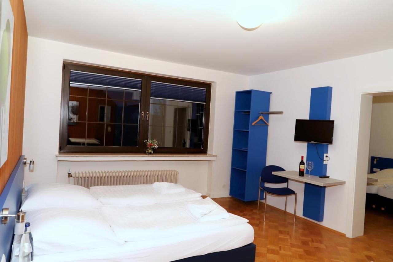 Smart Hostel By Landgasthof Velber 24H7D Seelze Esterno foto